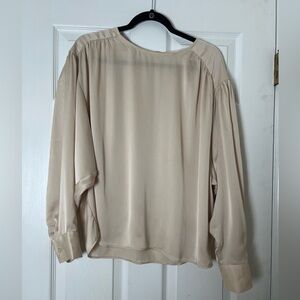 H&M Cream Long Sleeve Blouse Size L